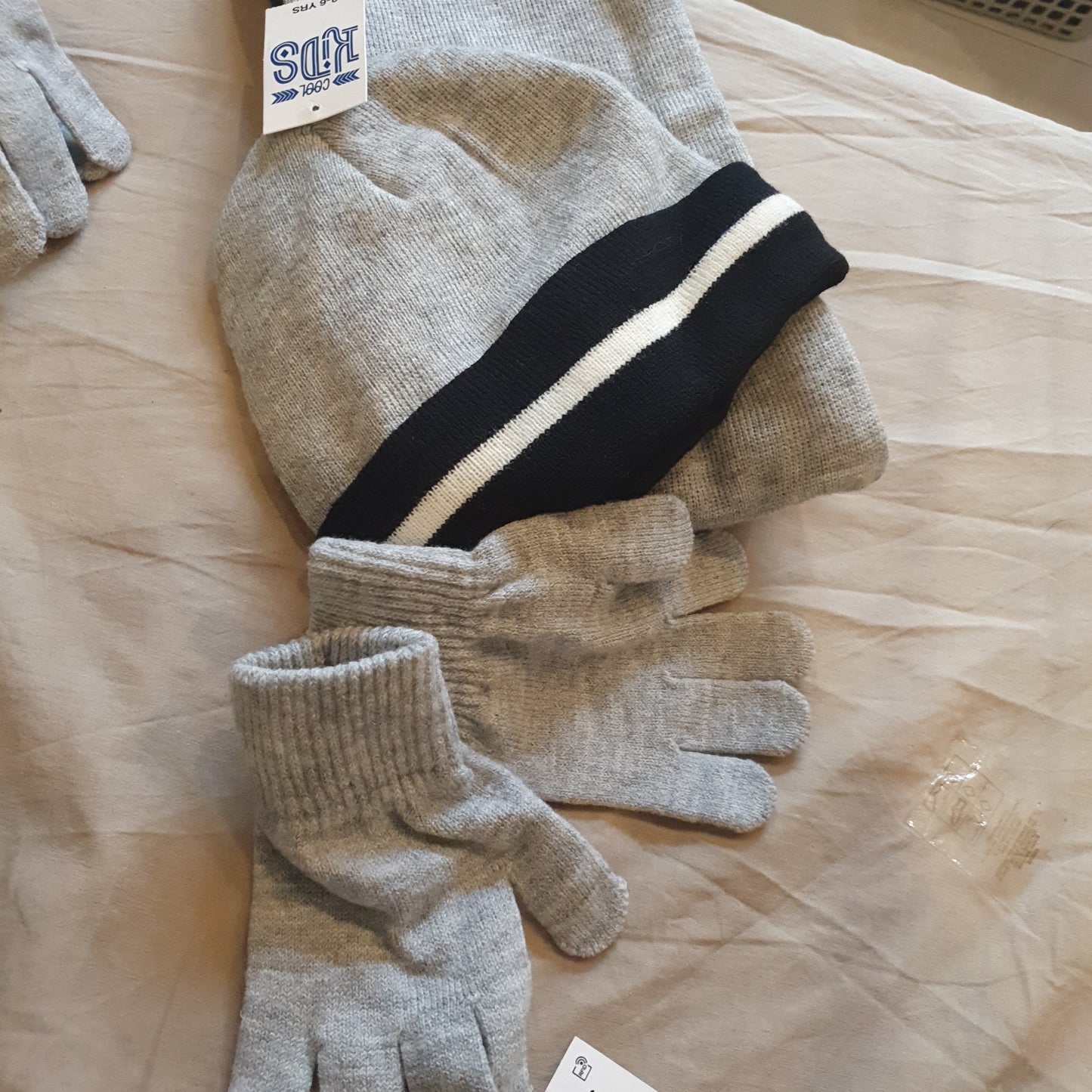 Matalan Uk matching hat scarf gloves set fleece inside