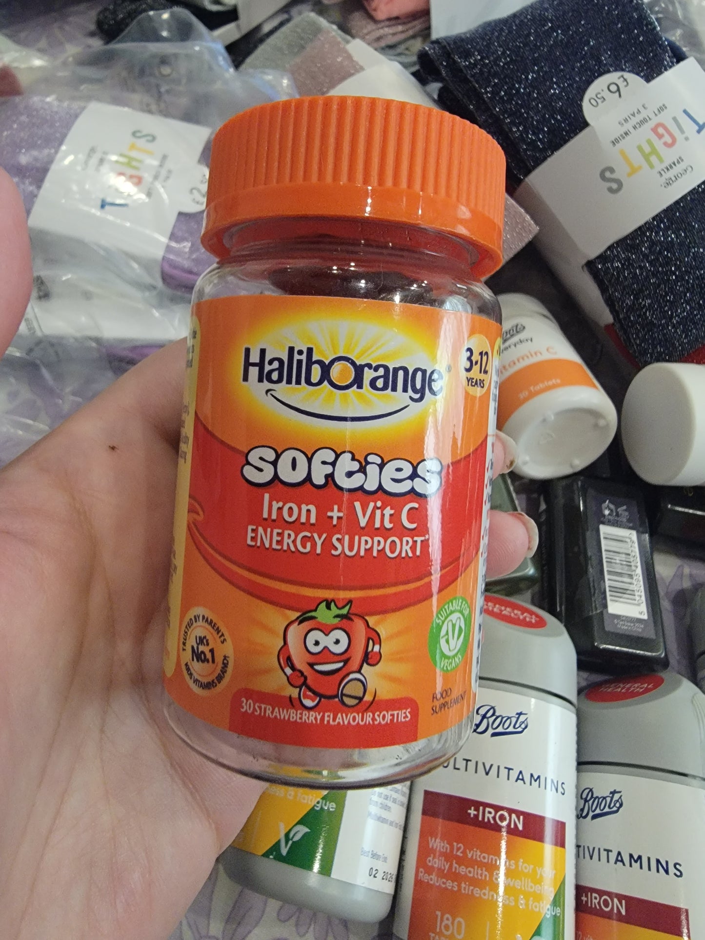 Haliborange uk kids Iron + vitamin C Softies 30 best before 1/26