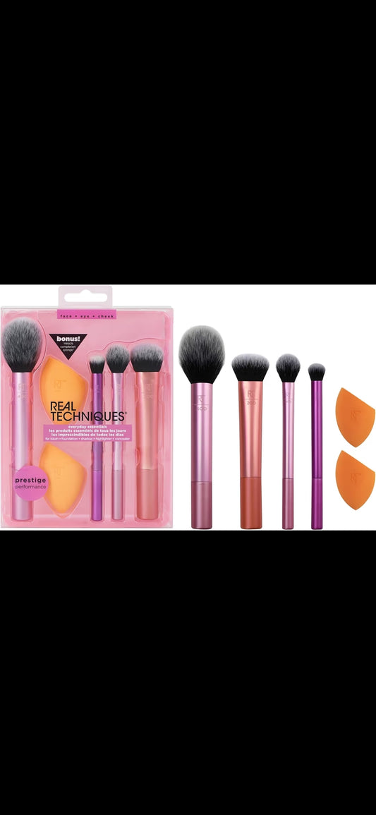 Real Techniques Everyday Essentials + Makeup Sponge Kit, 4 Makeup Brushes set from official store ✨️