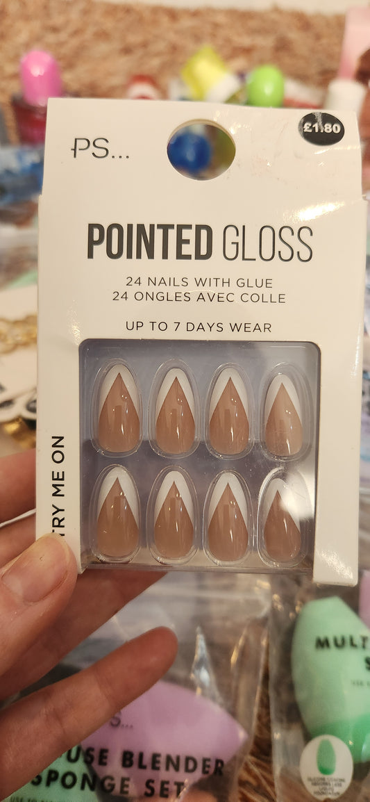 Primark pointed gloss 24 nails with glue